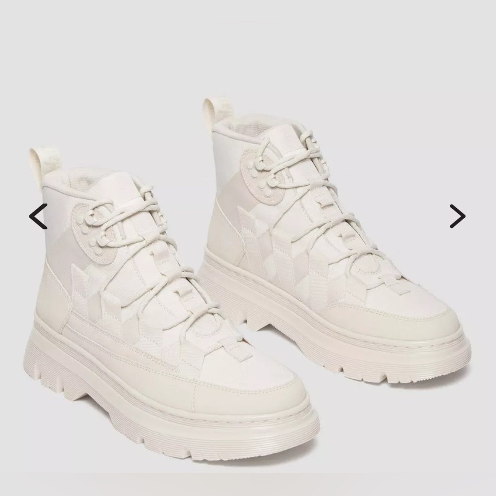 RARE Doc Martens Boury AirWare Combat lace up boots in white size 9 L /8 mens